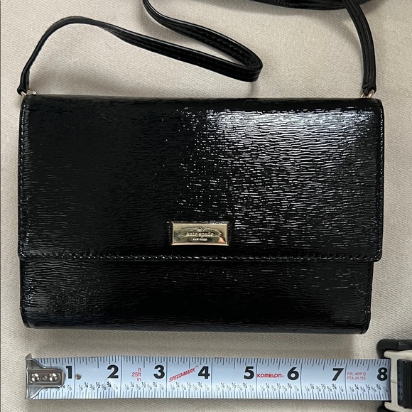 Kate Spade Elegant Shiny Black Crossbody Bag - Picture 2 of 9